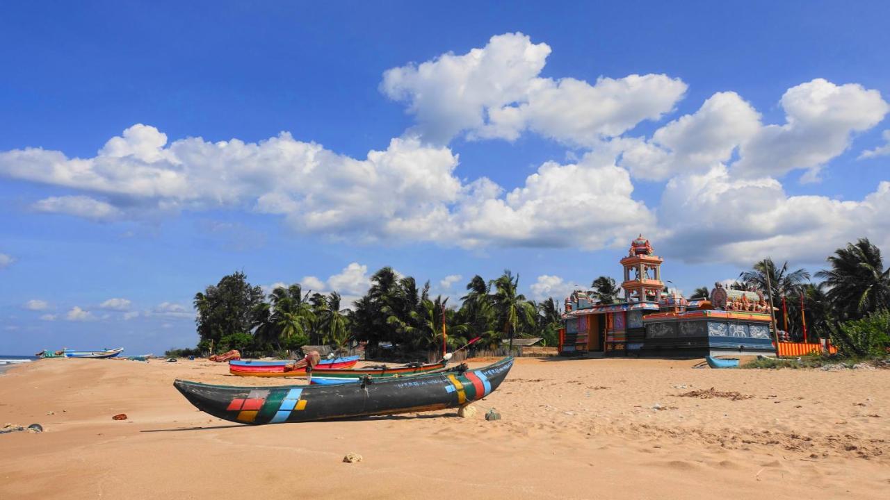 Regina Beach Bungalow Trincomalee Exterior foto